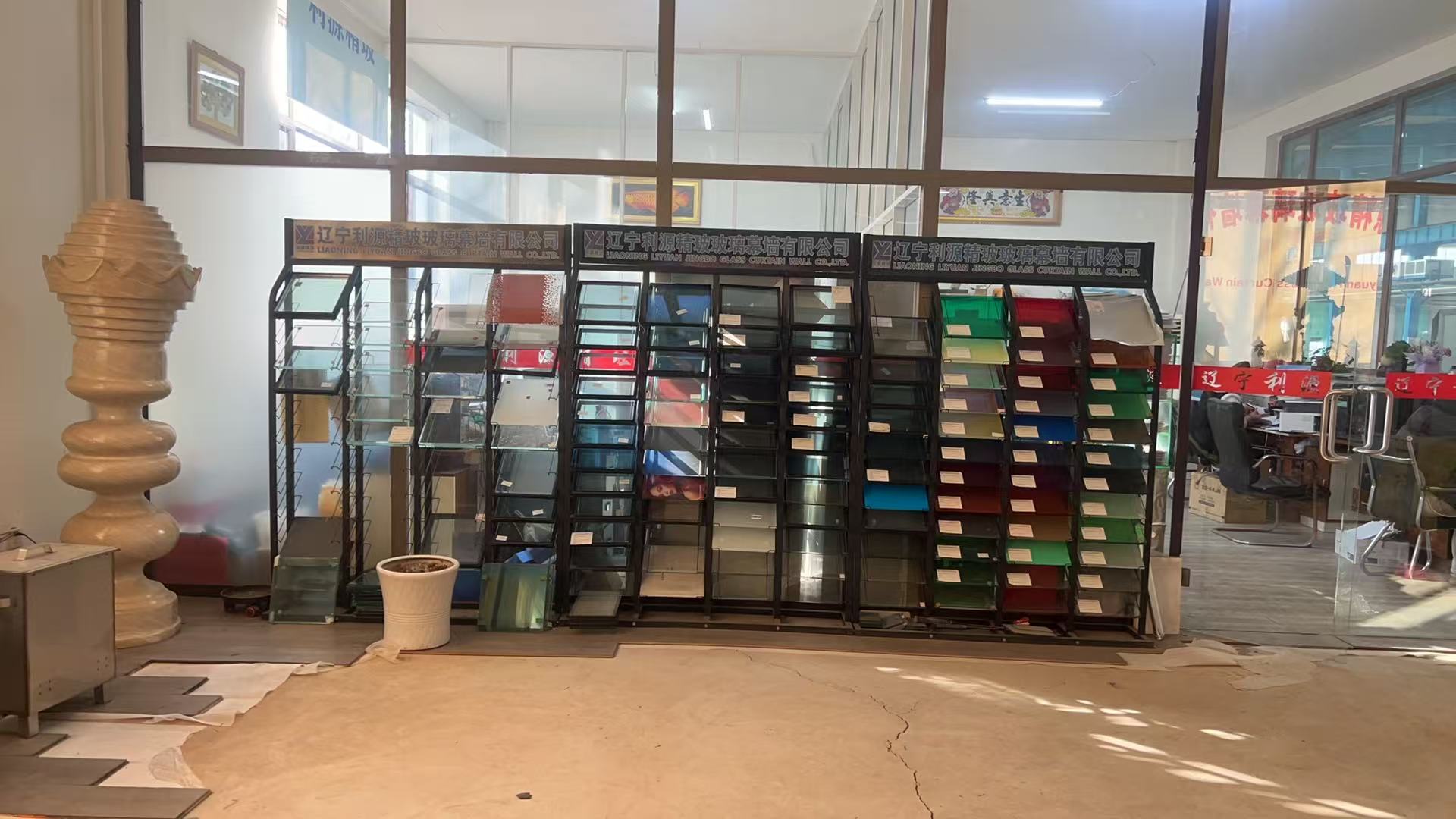 阜新市工程玻璃批量采购钢化玻璃 - 厂家